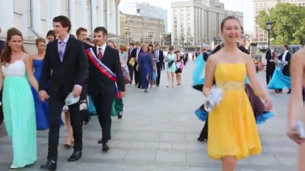 Graduates walking at Graduate-2013. — Stock Video