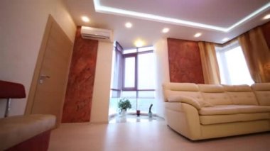 Güzel modern oturma odası kanepe ile 