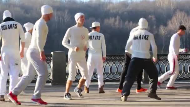 Seven sportsmen make jogging — Stock Video