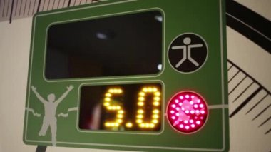 Bina yalın kas içinde Mcdonalds