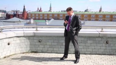 Cep telefonlu iş adamı 