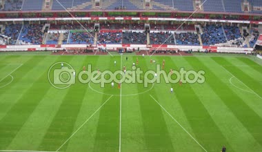 Sahada futbol takım oyunu 