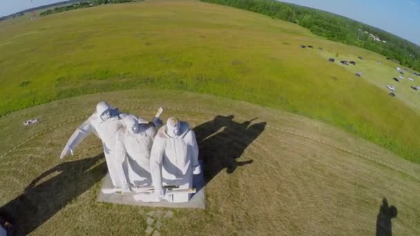二次世界大战的士兵的纪念碑 — 图库视频影像