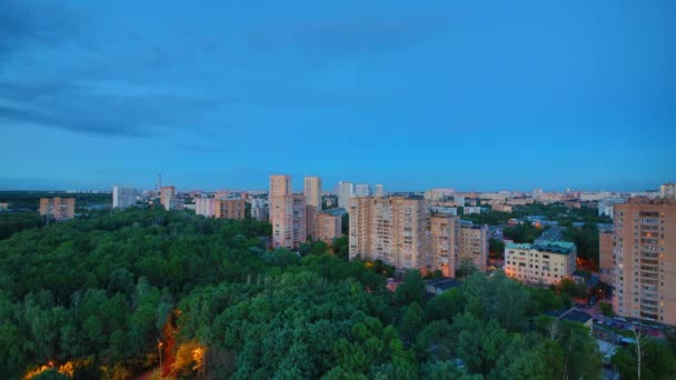 Park near illuminated district of Moscow — Stock Video