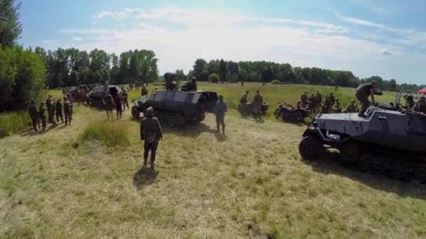 Soldats des armées soviétiques et allemandes — Video