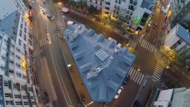 Straat verkeer op kruispunt — Stockvideo