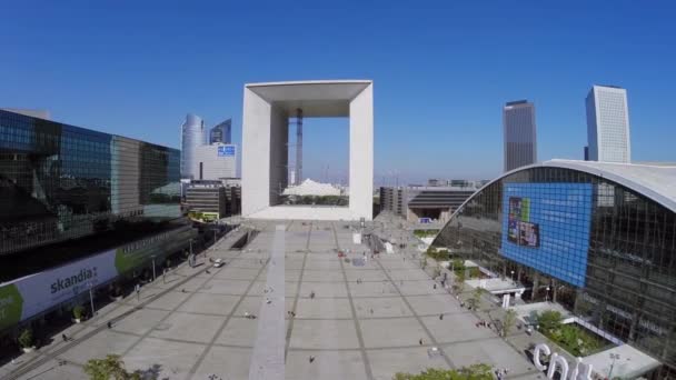 La Grande Arche de la Defense — Stock Video