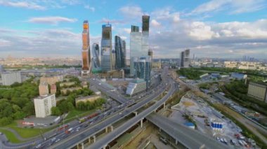 Otoyol ve üst geçitte trafik