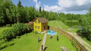 On yedi üye aile dinlen  