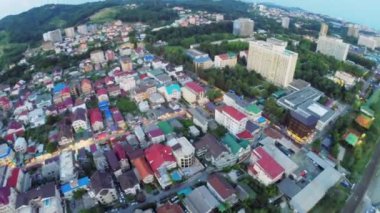 Demiryolu ile kıyı kenti Panoraması 