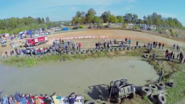 Ralli araç su engel aşmak