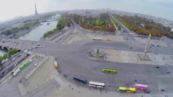 Stadtverkehr vor Ort — Stockvideo