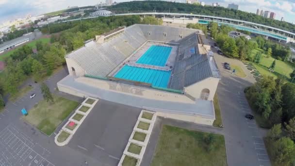 Piscina all'aperto del complesso Luzhniki — Video Stock