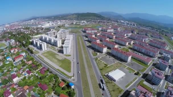 Panorama der samtenen Saison im Stadthotel — Stockvideo