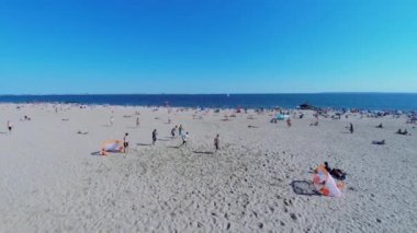 Grup adam futbol oynamak 