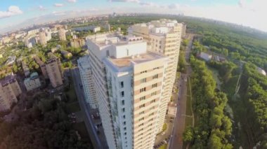 Megalopolis uzun boylu konut kompleksi 