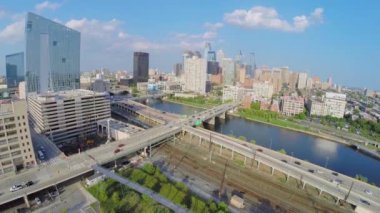 Ceviz Cadde Köprüsü trafiği taşıma