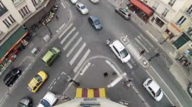 Trafikle kavşak görünümü