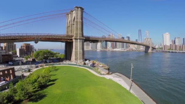 Circulation sur le pont de Brooklyn — Video