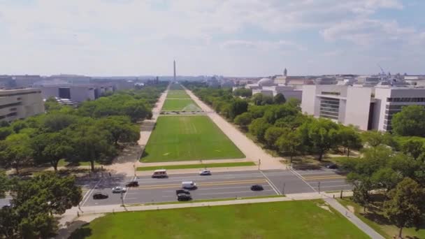 Национальный торговый центр с памятником Вашингтону — стоковое видео
