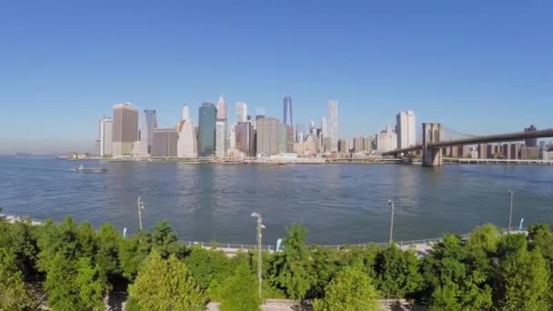 Brooklyn Bridge Park en Manhattan — Stockvideo