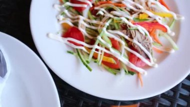 Tabak makarna, çorba, salata ile 