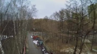 Garaj ve yol ile Sehir disi alanlar 