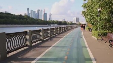Yeşil işaretli bikeway boyalı 
