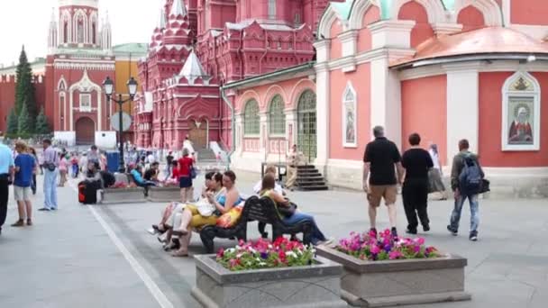 People near Historical museum — Stock Video