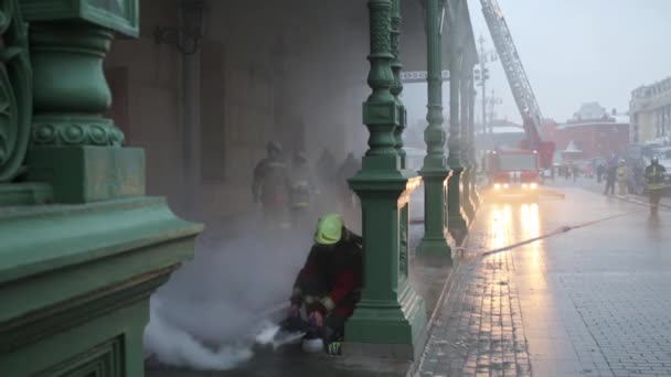 Brandweer in de buurt van Bolshoi Theater — Stockvideo