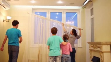 Aile asılı perdeler 