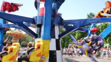 Sokolniki Park modern atlıkarınca