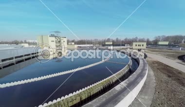 Sedimantasyon tank insanlar yürümek 