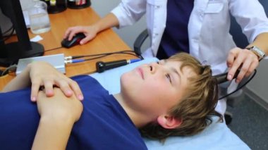 Doktor echoencephalography yapma
