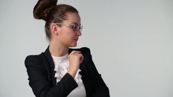 Woman in black suit  poses — Stock Video