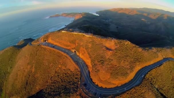 Panorama con carretera Conzelman en las montañas — Vídeos de Stock