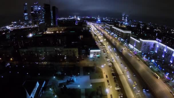 Stadsbilden med skyskrapor Complex och Kutuzovsky Highway — Stockvideo