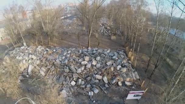 Ruinas del antiguo edificio demolido — Vídeos de Stock