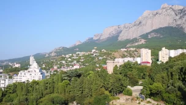 Paysage de la mer et de la ville de montagne Ay-petri — Video