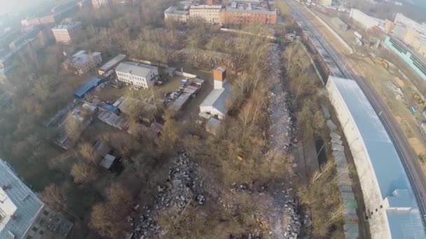 Urban sector with ruins of demolished building — Stock Video