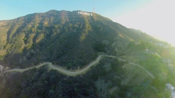 Sinal de Hollywood no topo do Monte Lee — Vídeo de Stock