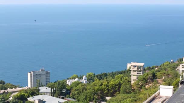 Paisaje de mar y ciudad desde la montaña Ay-petri — Vídeo de stock