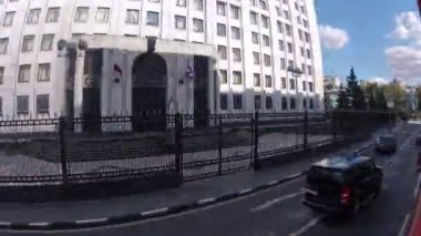 Şehir sokaklarında Doubledecker gider