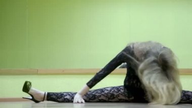 Çekici kız bölünmeler var