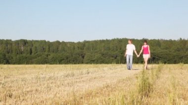 Adam kız yürüyüş alanı ile