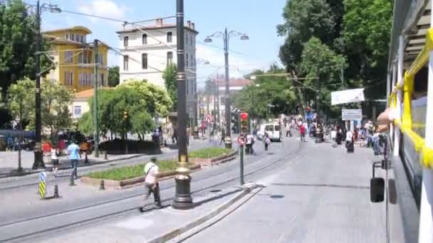 Buses on road in Istanbul — Stock Video