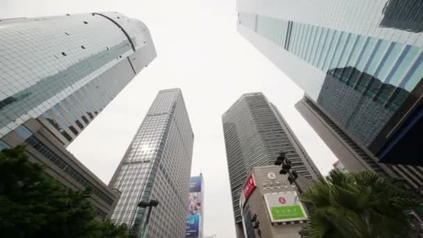 Wolkenkrabbers in het zakencentrum — Stockvideo