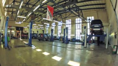 Makinist araba alt araç bakımı Merkezi onarır