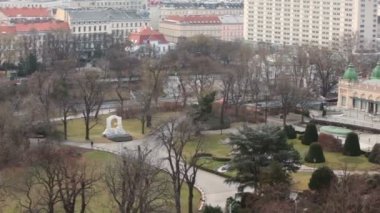 Strauss ve yakınında park anıt