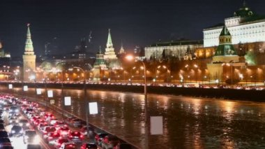 Kremlin quay araçların trafik